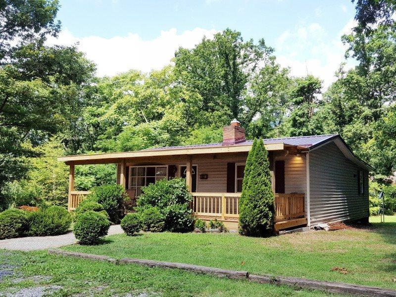 River Mist House Hotel Luray Exterior photo